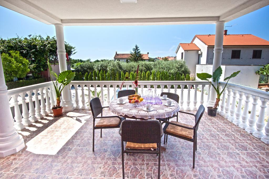Apartments Villa Excellente Belvedere بولا المظهر الخارجي الصورة