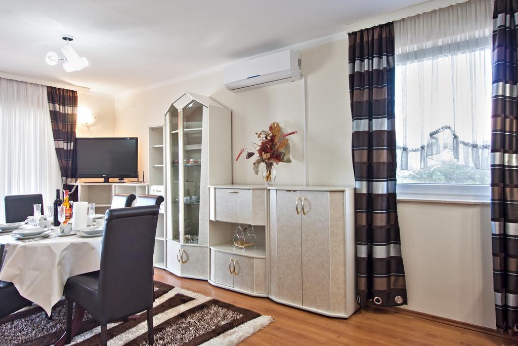 Apartments Villa Excellente Belvedere بولا المظهر الخارجي الصورة